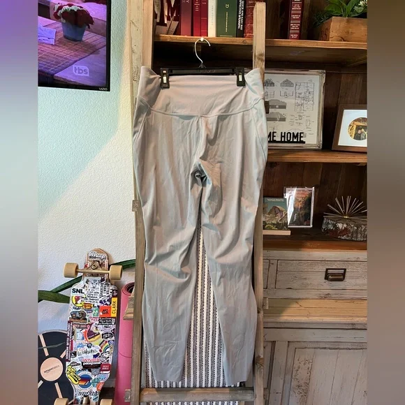 Lululemon women’s base pace high rise tight size 12 - Picture 5 of 10